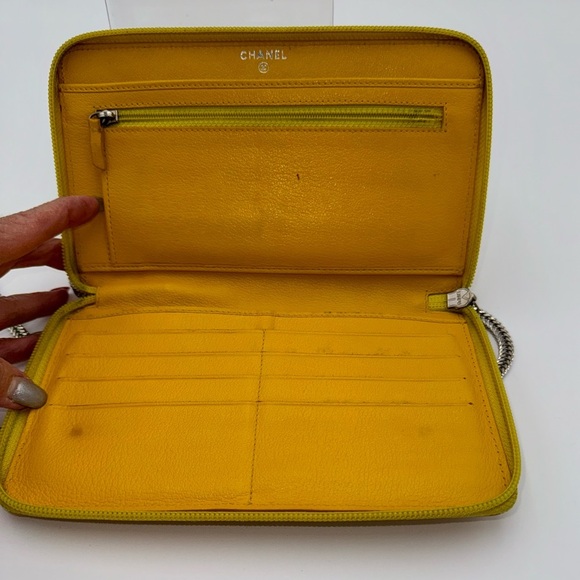 Chanel-Authentic-Camelia  zip organizer on original Chain Yellow - Picture 7 of 16